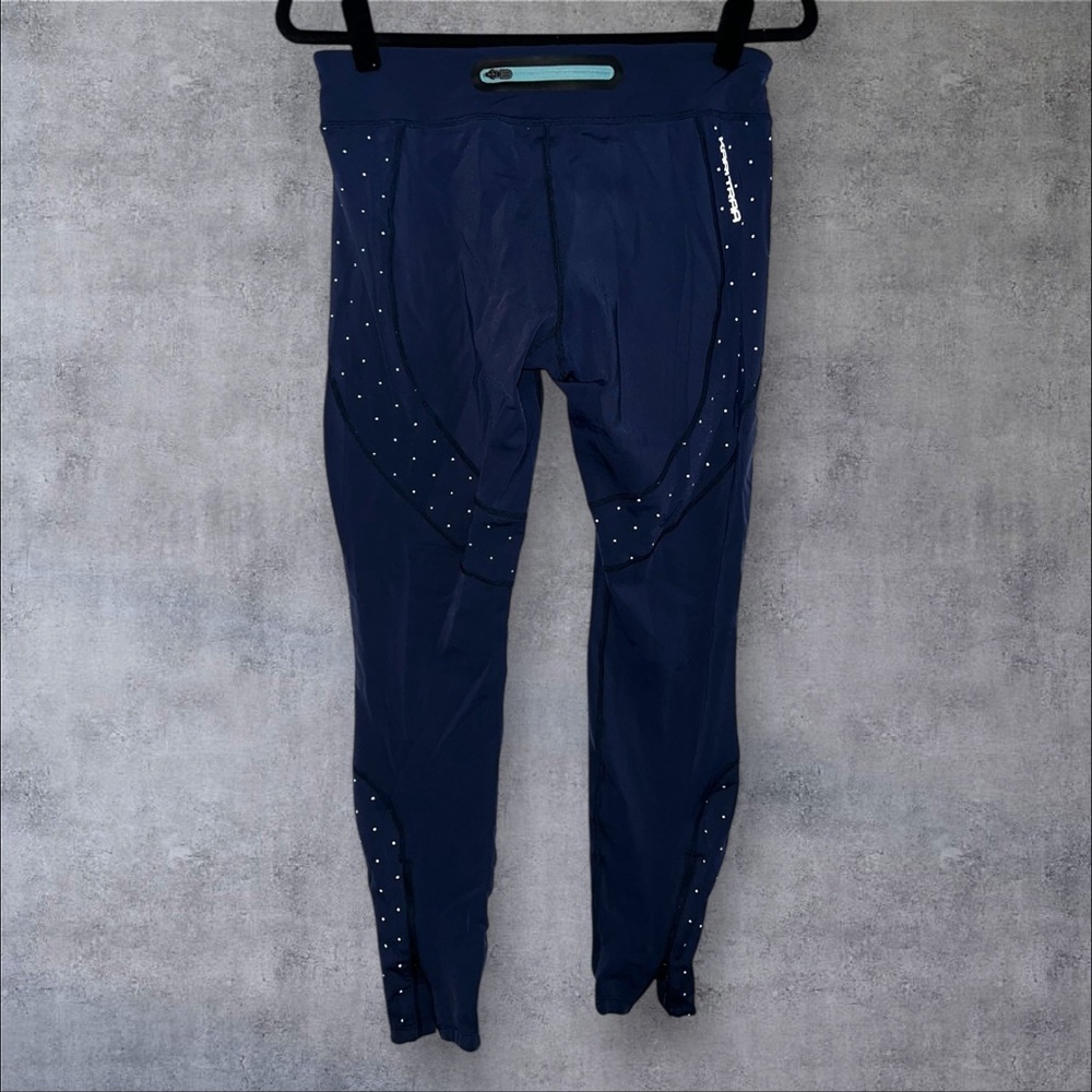 Kari Traa Dark Blue Leggings with‎ Light Accents